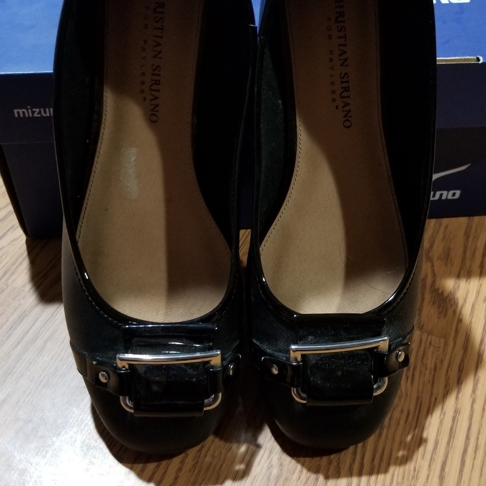 Dress shoe